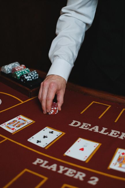 Slot Volatility Explained: Why Big Wins Feel Impossible